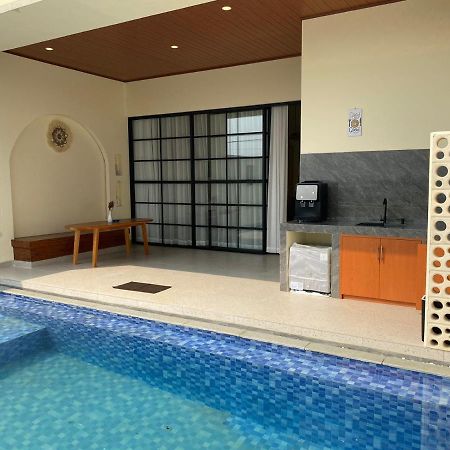 Azalea Room By The Anp Villas Cikundul Exterior photo